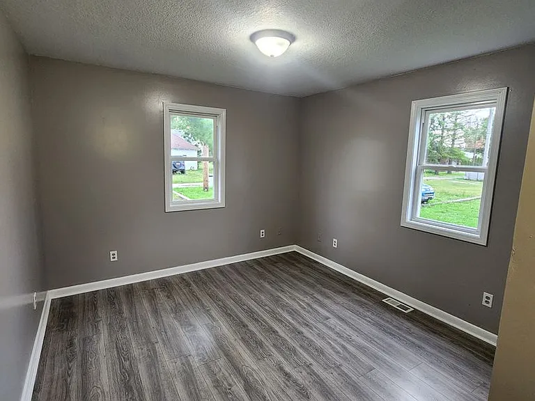 1151 Johnson Ave — Photo 13