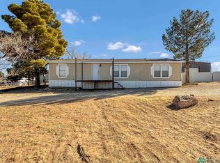 5610 Water Tower Rd, Carlsbad, NM 88220