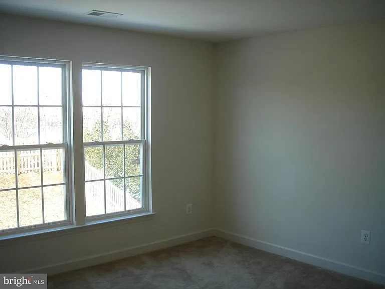 11225 Suffolk Dr — Photo 22