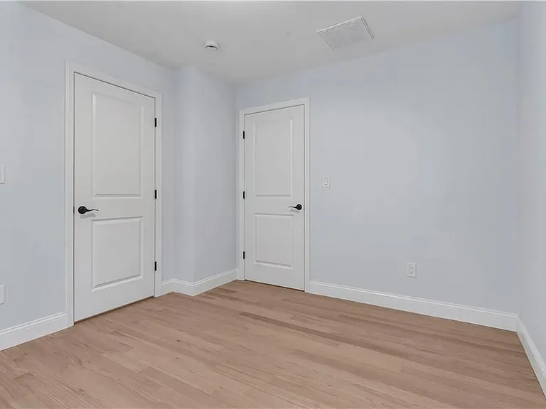 10 Anthony Ave #2 — Photo 14