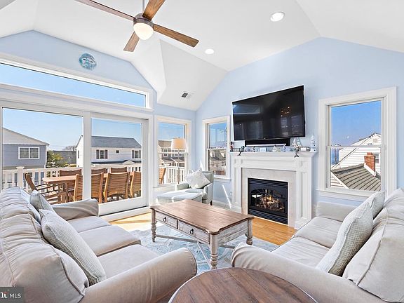 2nd image of 15 W Oceanview Dr