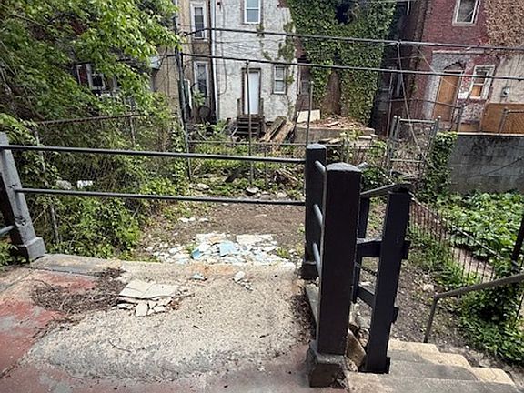 3rd image of 125 N 62nd St