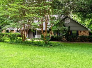 220 Spinner Rd, Desoto, TX 75115