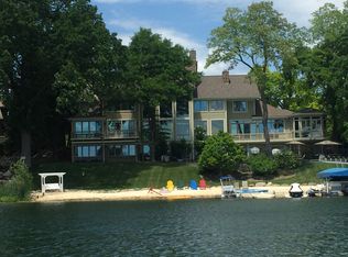 5221 N Bay Dr, Orchard Lake, MI