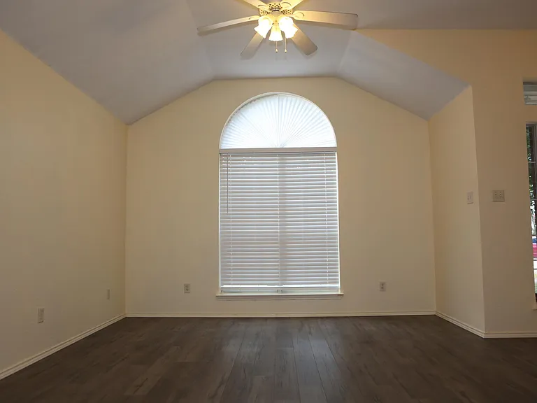 7305 Maplewood Dr — Photo 98