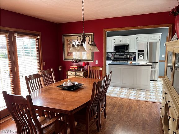 5th image of 326 Oakdale Dr