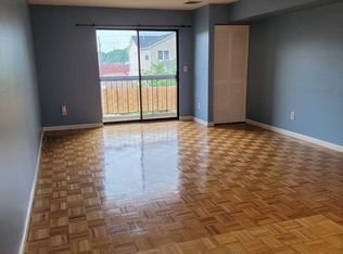 19 Plauderville Ave APT 102, Garfield, NJ 07026