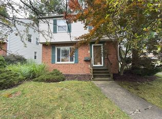 4800 Westbourne Rd, Lyndhurst, OH 44124