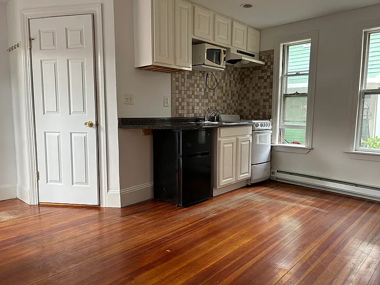 14 Massachusetts Ave #B — Photo 3