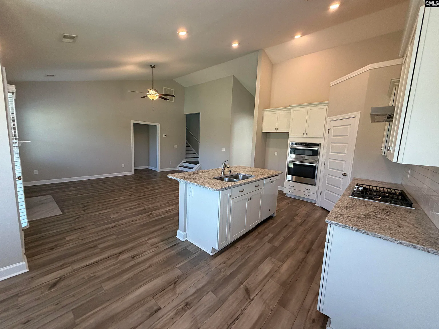 3 bed, 2105 sqft, $2,750 — Photo 3