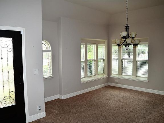 4th image of 1200 Longhorn Dr