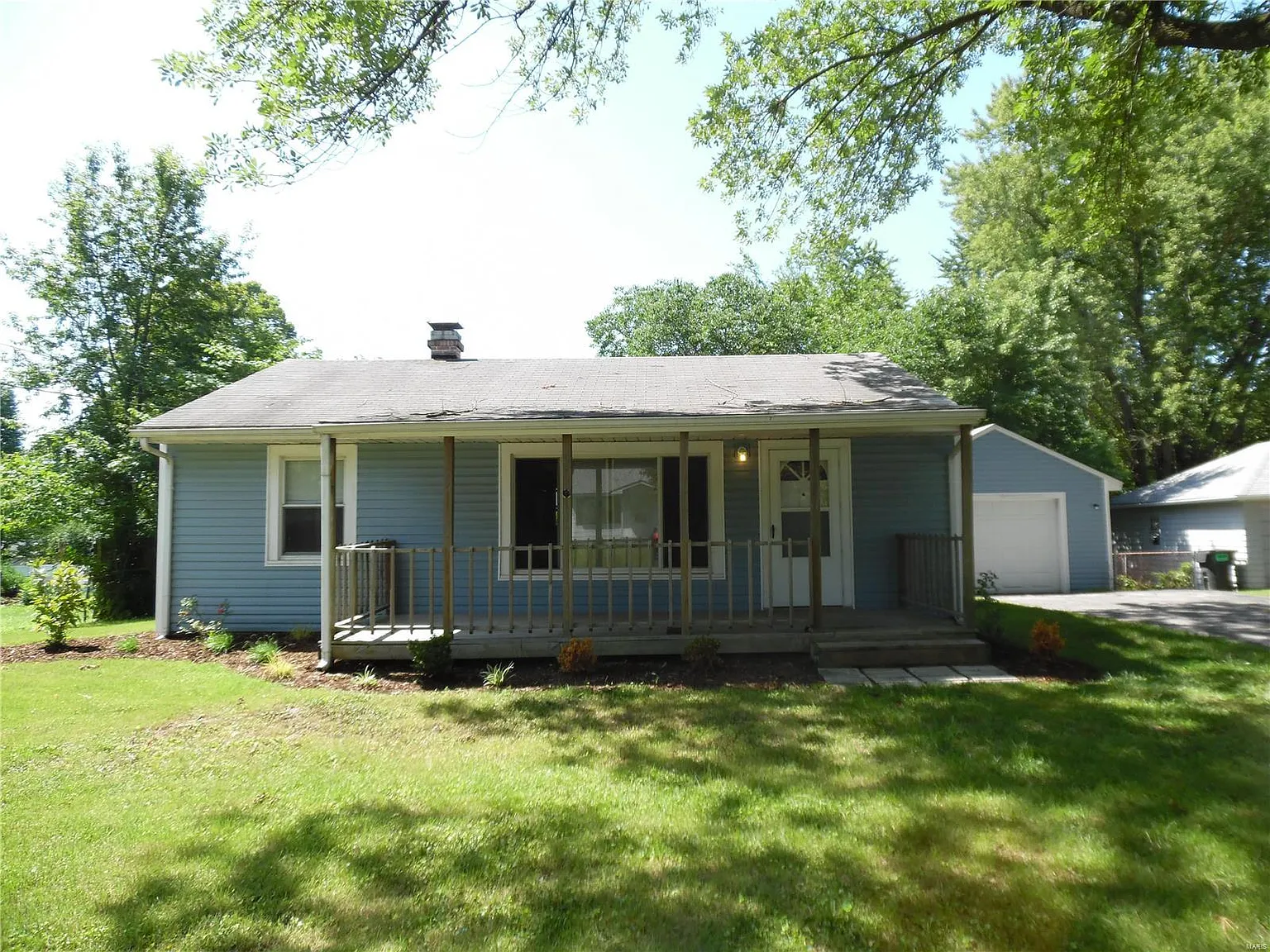 516 Pembroke Dr photo 1