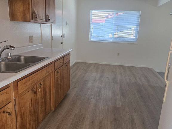 4th image of 4328 Princeton Ct