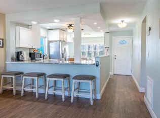 423 S Paula Dr #201, Dunedin, FL 34698