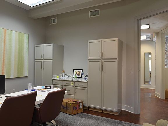 3rd image of 920 Tchoupitoulas St