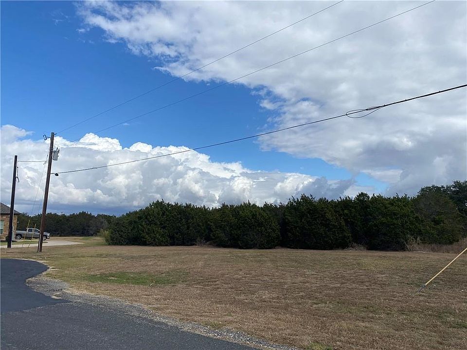 2nd image of 105 Laura Ln