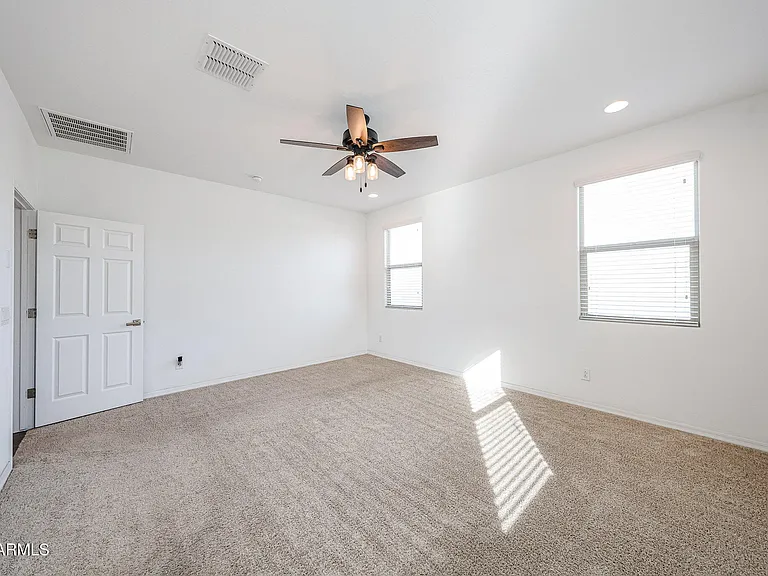 2306 E Branham Ln — Photo 28