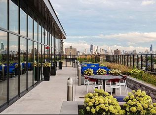 1026 W Addison St #621, Chicago, IL 60613