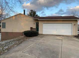 4642 Castlebar St NW, Canton, OH 44708