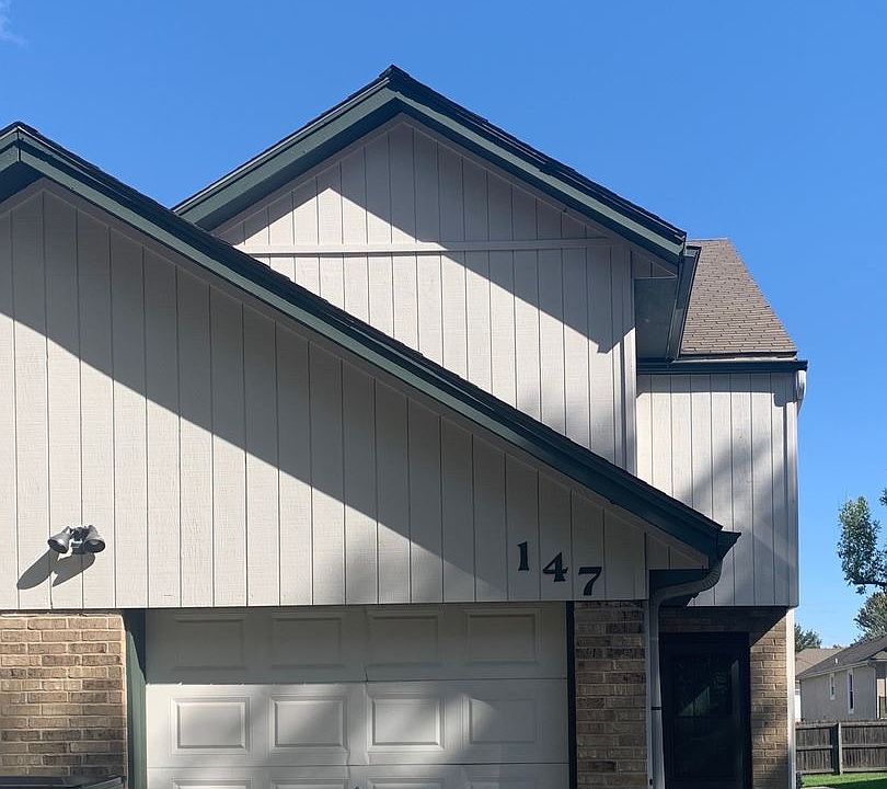 1st image of 147 SW Oxford Pl #147
