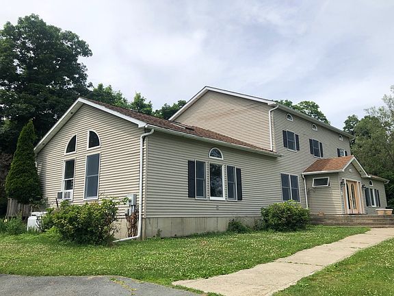 4th image of 141 Hill Rd
