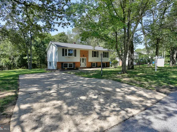 117 Circle Rd, Pasadena, MD 21122