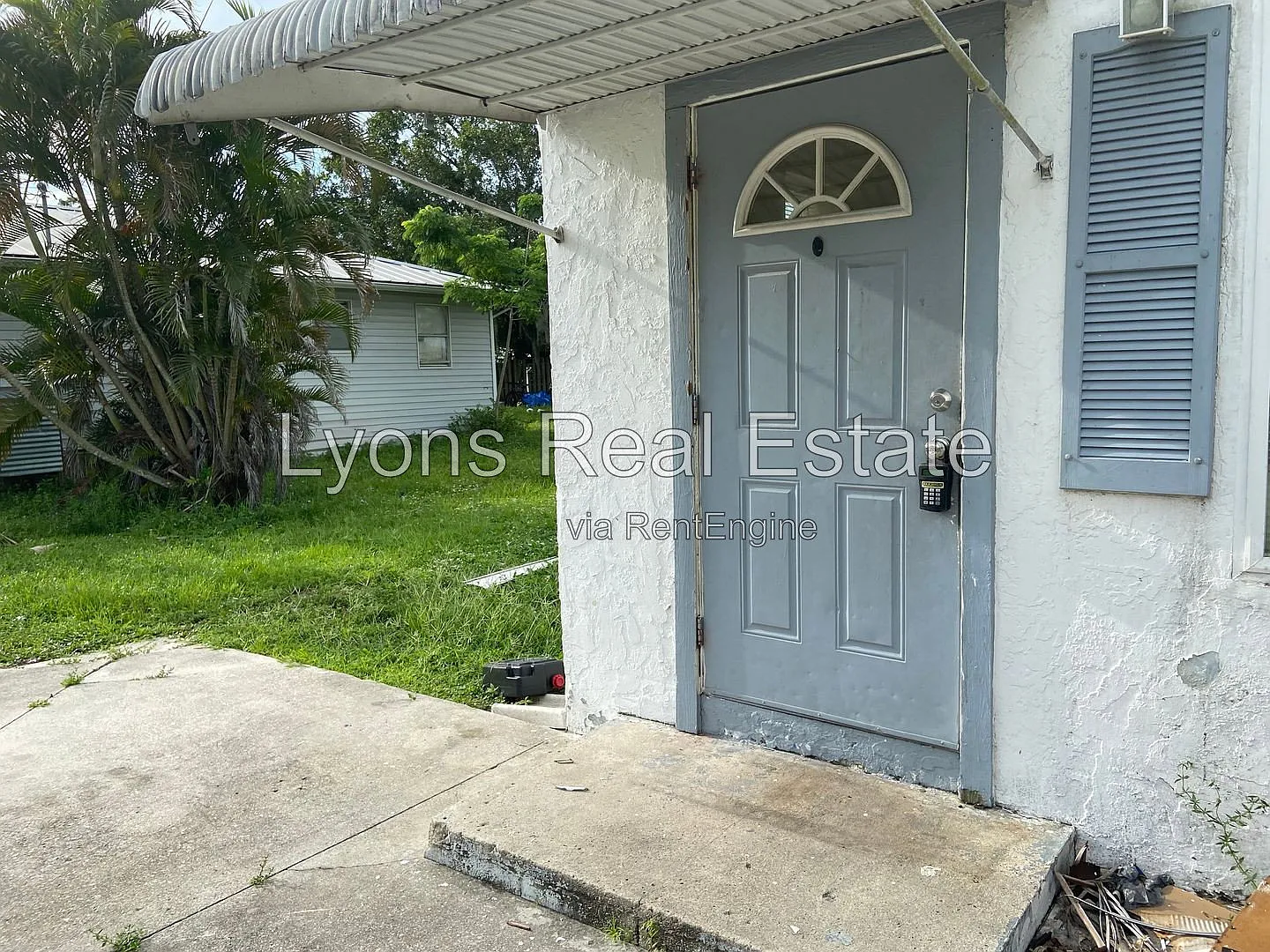 2 bed, 1.0 bath, 644 sqft, $995 — Photo 2