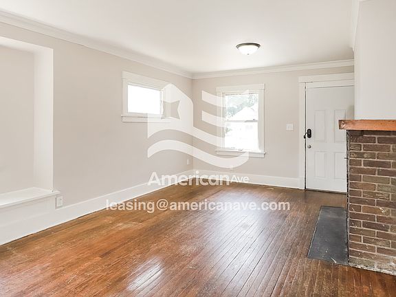 1532118_004_living_room_13936338.jpg