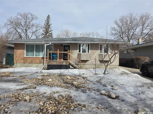 2712 Grant ROAD, Regina, SK S4S 5T5