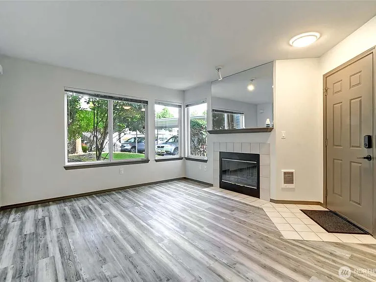 9210 Market Pl #G104 — Photo 4