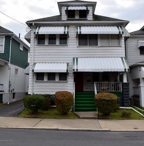 9 Oaklawn Ave, Hanover Township, PA, 18706