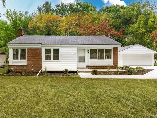 37122 Kellogg St, Clinton Township, MI 48036