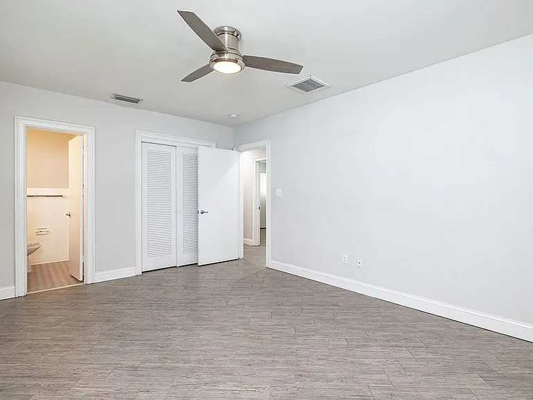 4200 W Beachway Dr — Photo 13