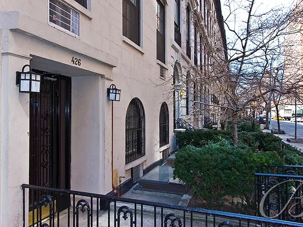 426 West 23rd Street image 1 of 3