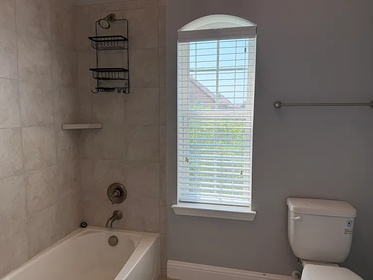 2417 Kingsgate Dr — Photo 28