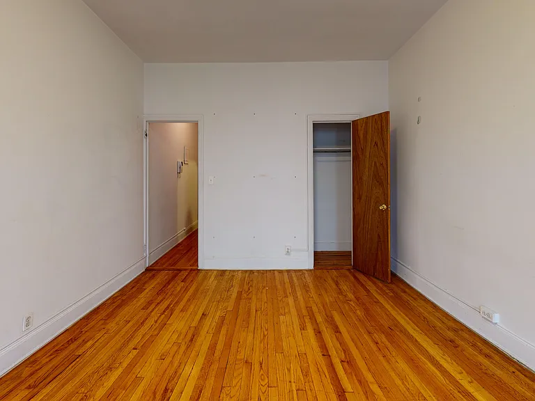 315 E 93rd St #2C — Photo 3