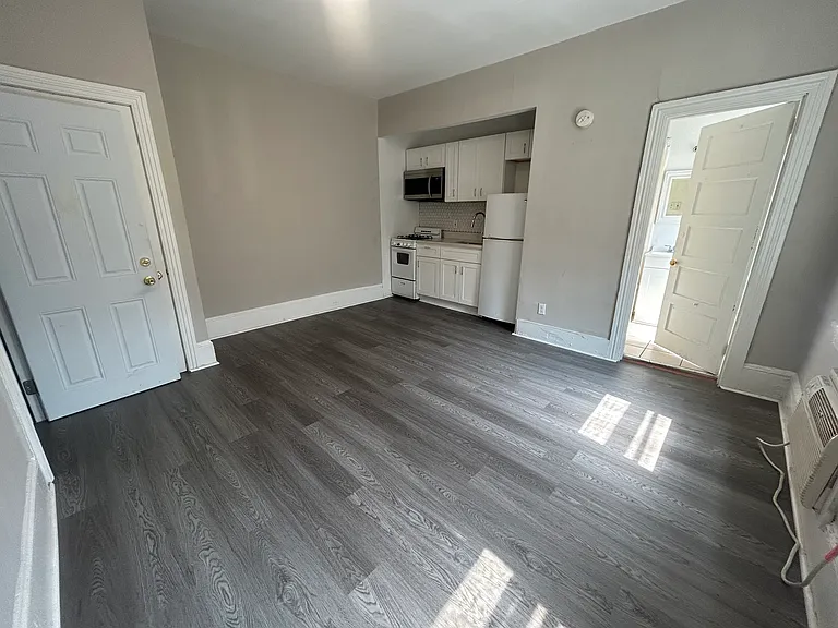 501 N 35th St #3 — Photo 11