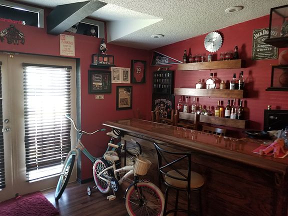 Foyer/Bar