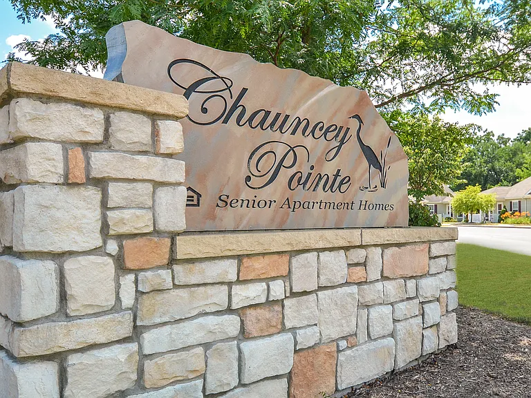 1005 Chauncey Ln — Photo 8