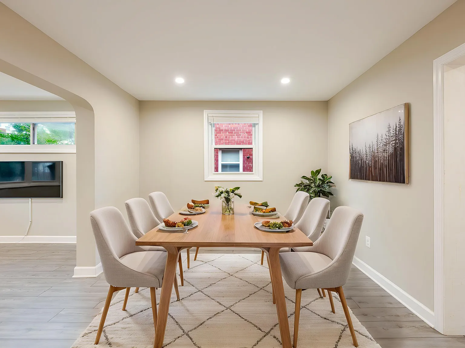 3 bed, 1.5 bath, 1640 sqft, $3,050 — Photo 4