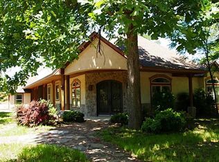 5801 Forest Bend Pl, Fort Worth, TX 76112