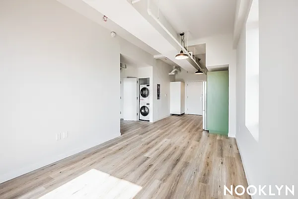 Rented by Nooklyn NYC LLC | media 43