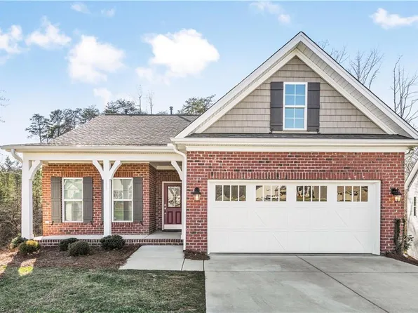 169 Turnberry Dr, Mocksville, NC 27028
