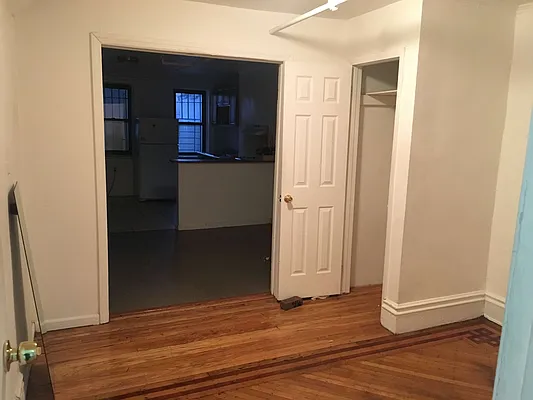 Rented by Metro Prop NY Corp | media 27