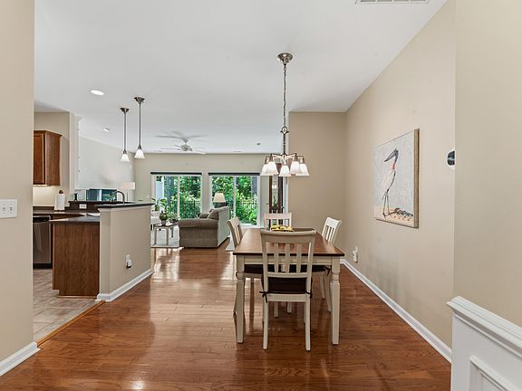4th image of 7243 Racine Way