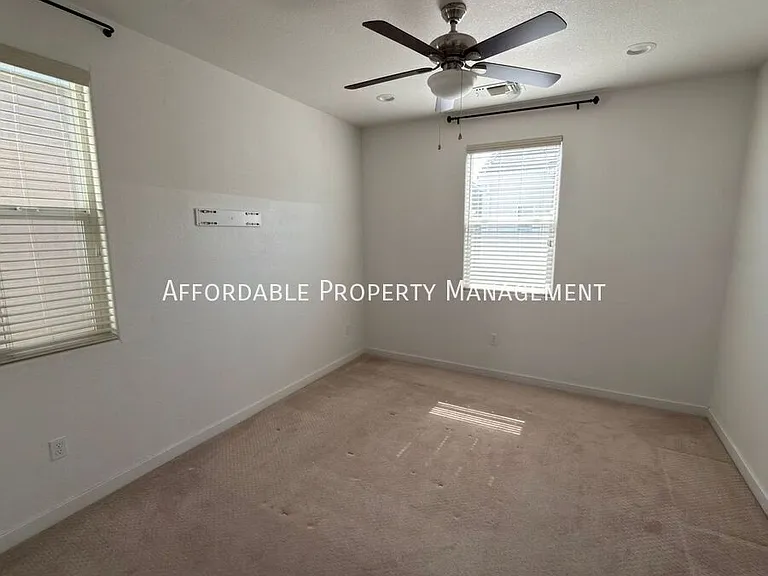 887 Pepper Pl — Photo 10