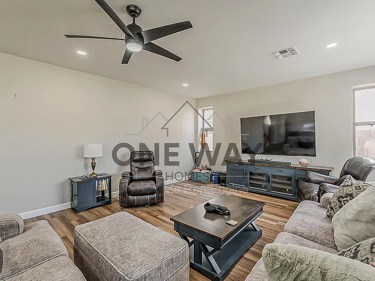1768 E Marquette Dr — Photo 13