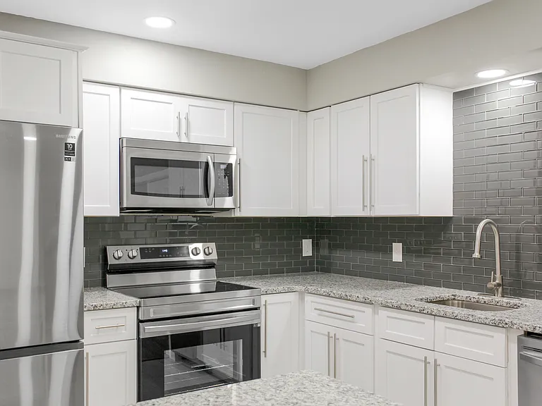 1022 Norwood Dr — Photo 8