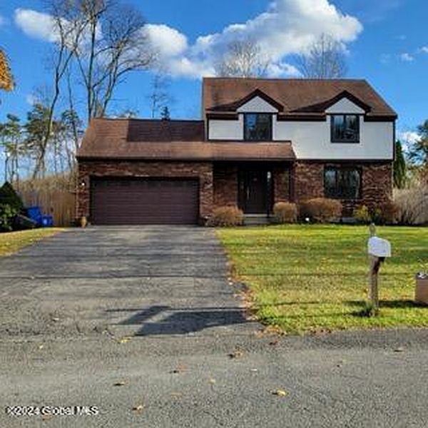 2nd image of 46 Pitch Pine Road