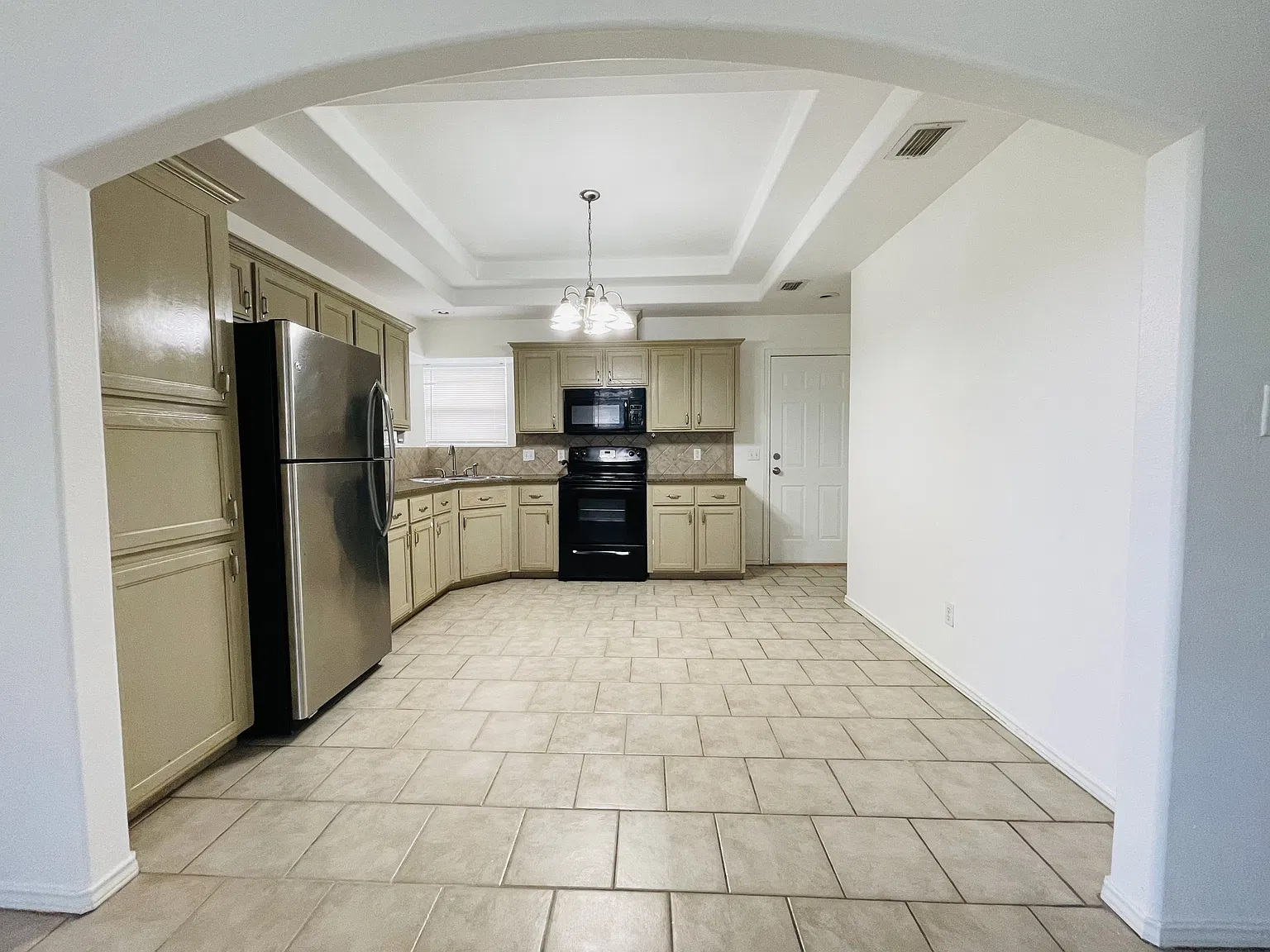 2401 Moonlight Lane - 3 — Photo 4